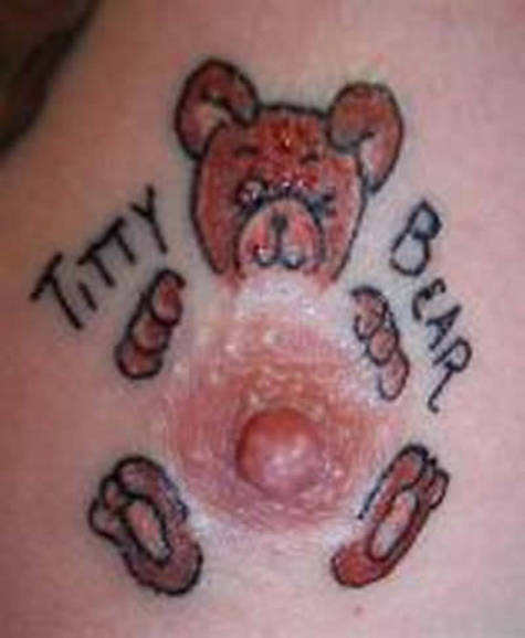 Brustwarzentattoo.