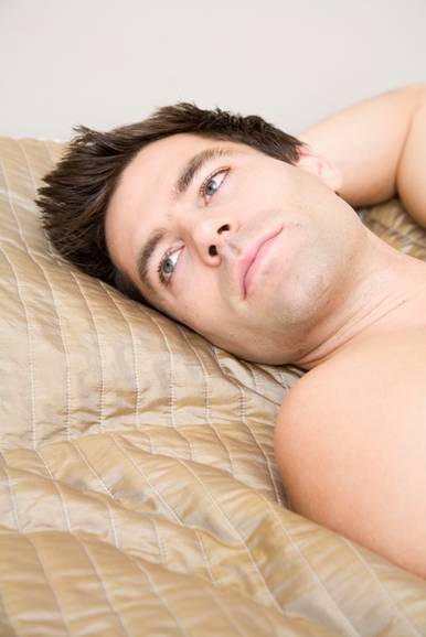 Sie sollten mit dem Partner offen über Ihre Schmerzen beim Sex reden. (jlp)