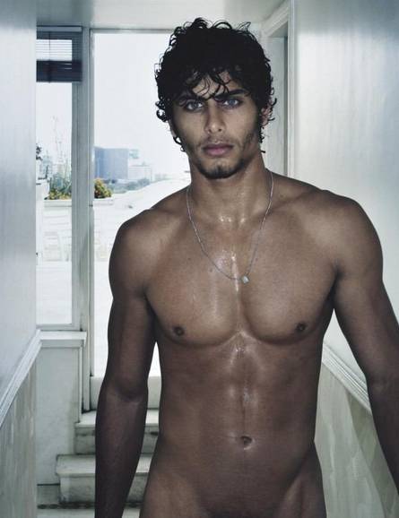 Jesus Luz nackt